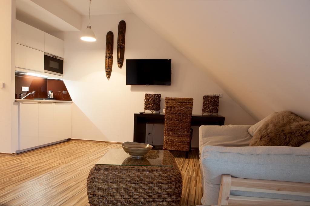 Hotel Koruna Chlumec nad Cidlinou Εξωτερικό φωτογραφία