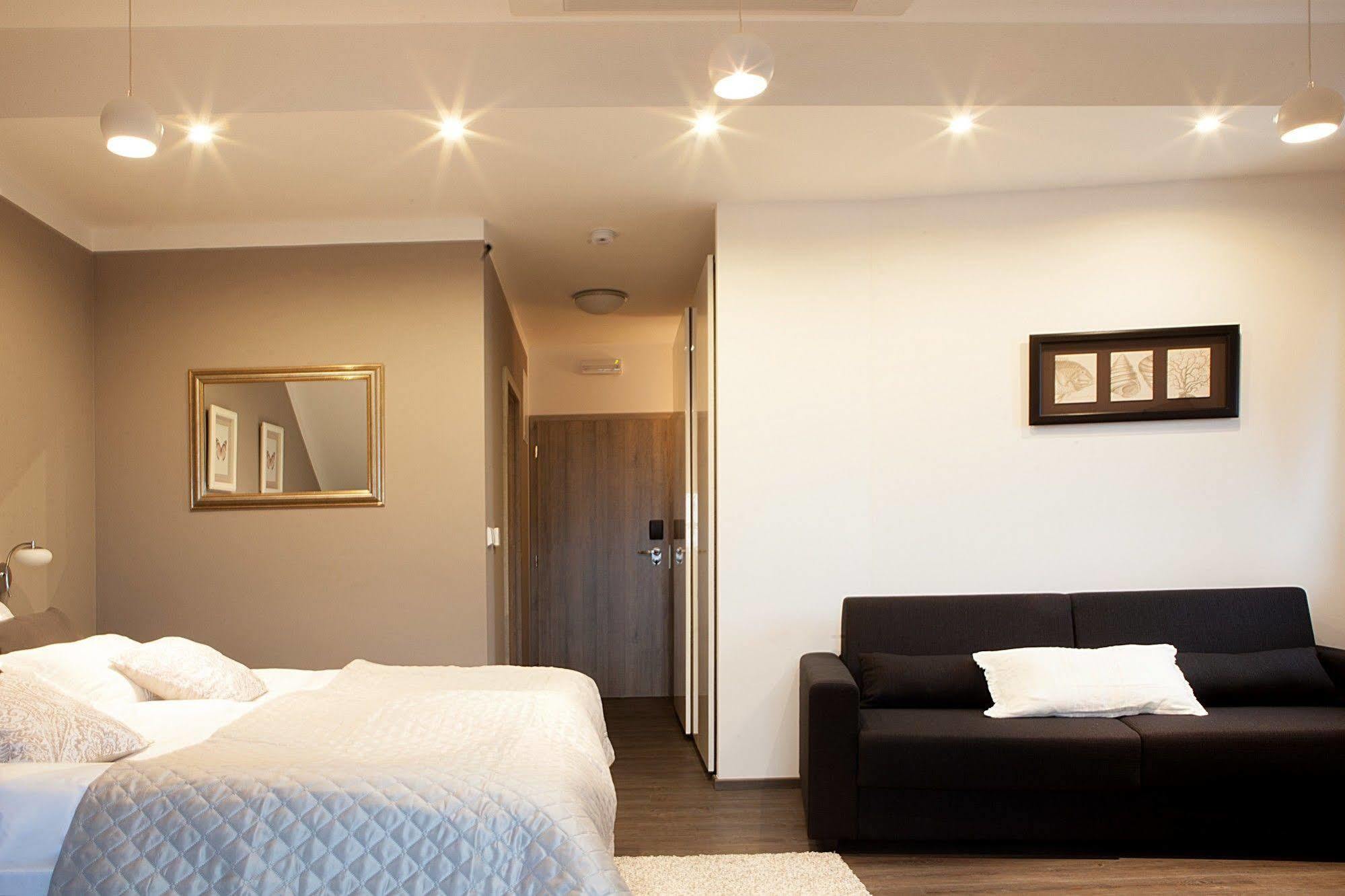 Hotel Koruna Chlumec nad Cidlinou Εξωτερικό φωτογραφία